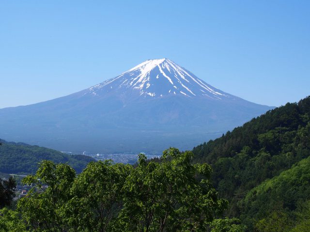 第10回　富士山～雄大な入道雲　成長の全貌臨む～